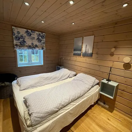 In Scenic Surroundings Hol